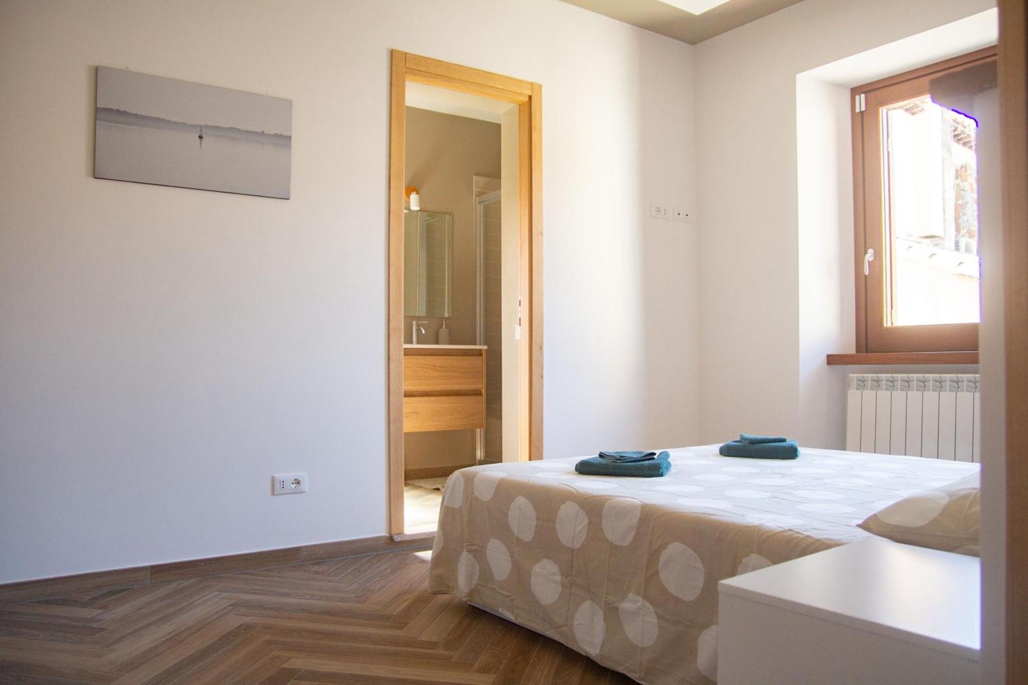 Finestra Sul Borgo Apartment Trevignano Romano Bagian luar foto